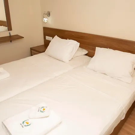 Alia Luxury And Hotel 3*