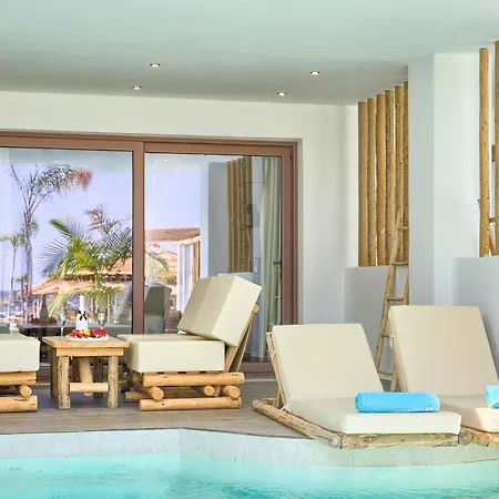 Alia Luxury And Hotel 3*