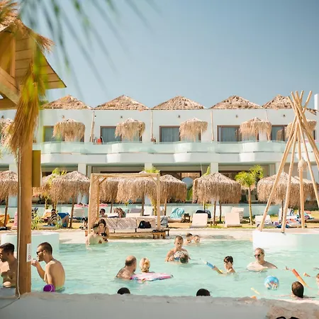 Alia Luxury And Hotel